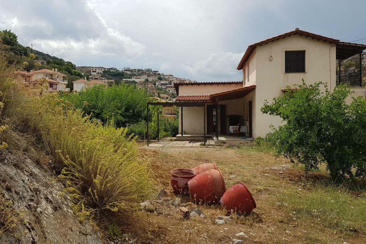 Ample Modern Country Home Nea Epidavros Esterno foto