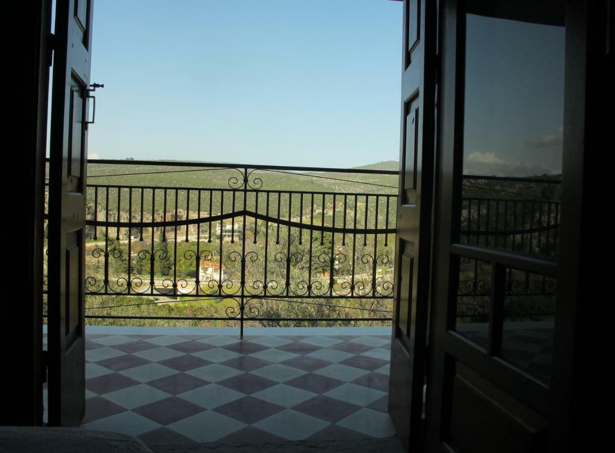 Ample Modern Country Home Nea Epidavros Esterno foto